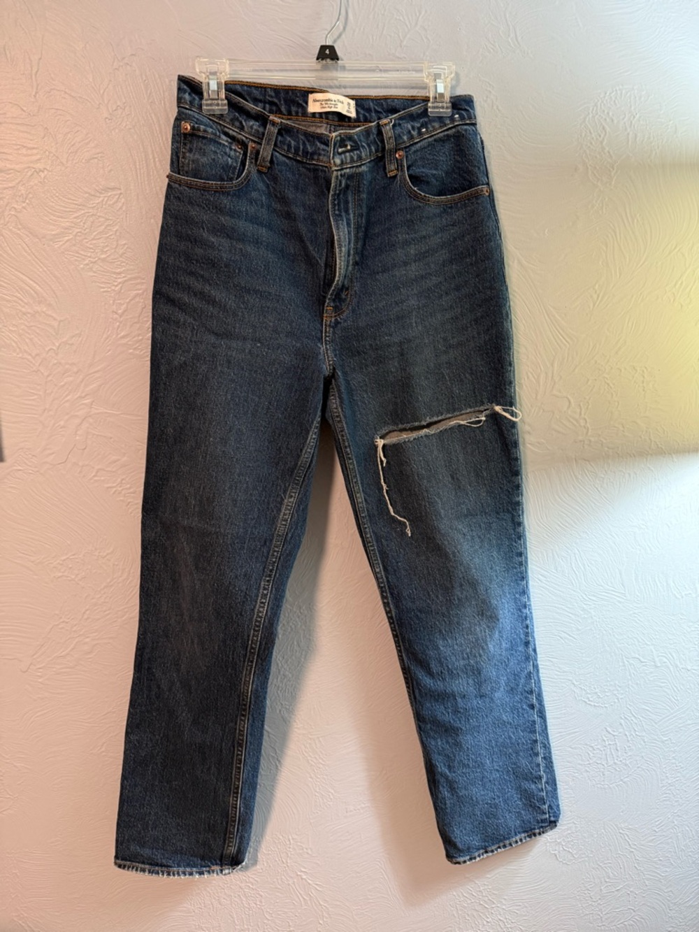 Abercrombie & Fitch Dark Wash Relaxed Men's Jeans with Knee Distress